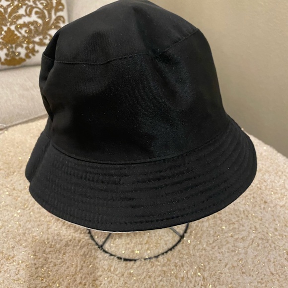 Bunny hat reversible to black - Picture 2 of 2